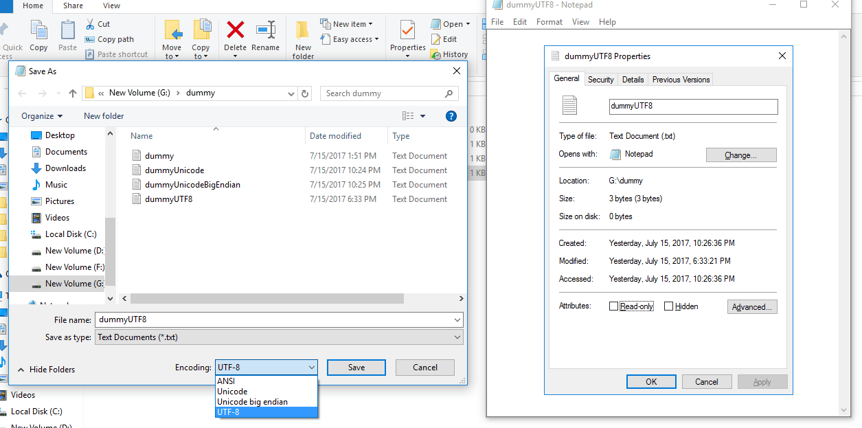 Screenshot showing file size. File explorer and notepad are open in Windows 8